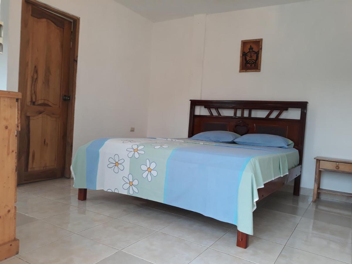 Montanita Garden Hostal Екстериор снимка
